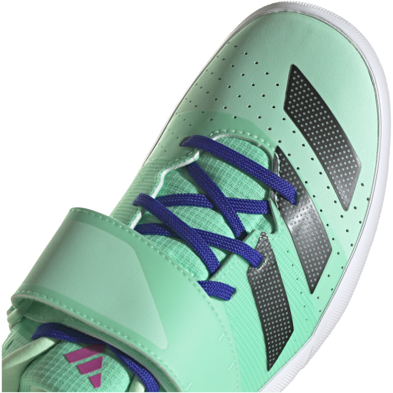 GV9101_8_FOOTWEAR_Photography_Detail View 1_white