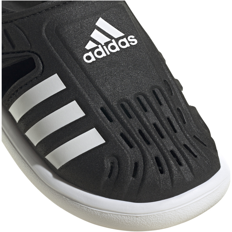 GW0391_8_FOOTWEAR_Photography_Detail View 1_white