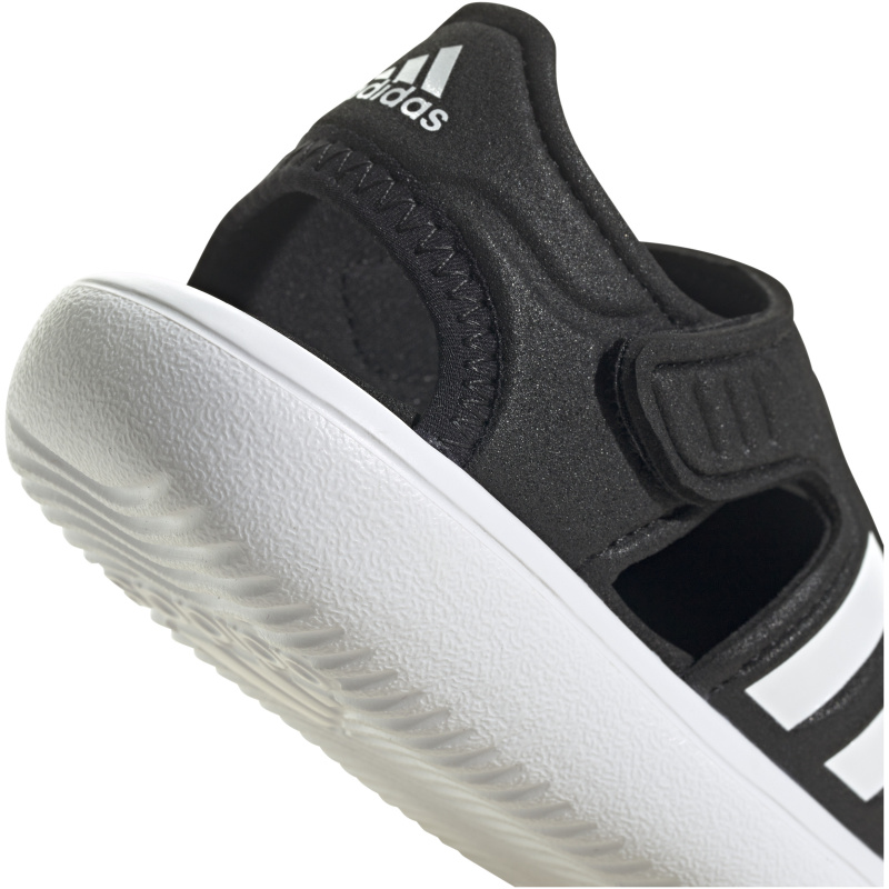 GW0391_9_FOOTWEAR_Photography_Detail View 2_white