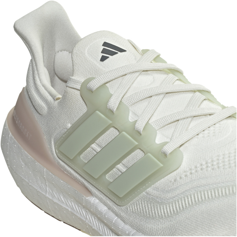 HQ6338_9_FOOTWEAR_Photography_Detail View 2_white